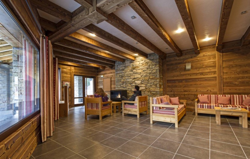 Location de vacances - Appartement à Lanslebourg-Mont-Cenis - Salon d'accueil