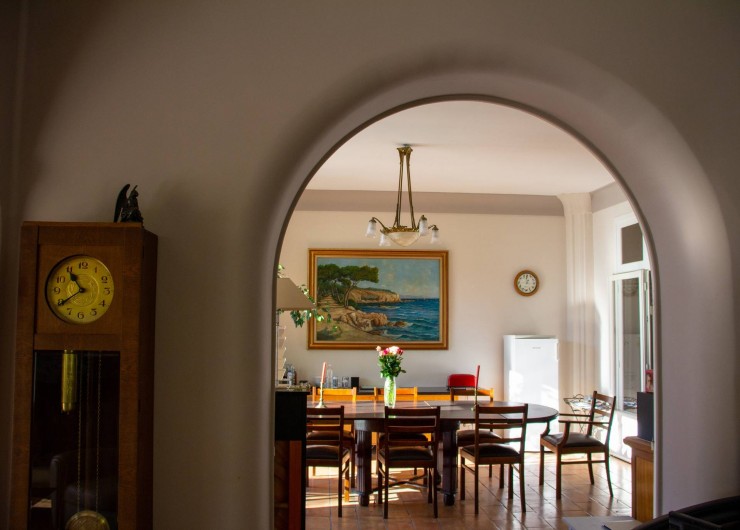 Location de vacances - Villa à Marseille - La salle à manger vue du salon