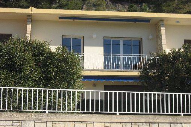 Location de vacances - Appartement à Carry-le-Rouet - appartement vu de la plage