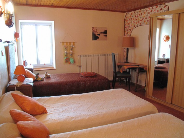 Location de vacances - Gîte à Lapalud - chambre 2