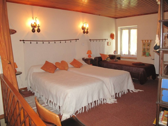 Location de vacances - Gîte à Lapalud - chambre 2