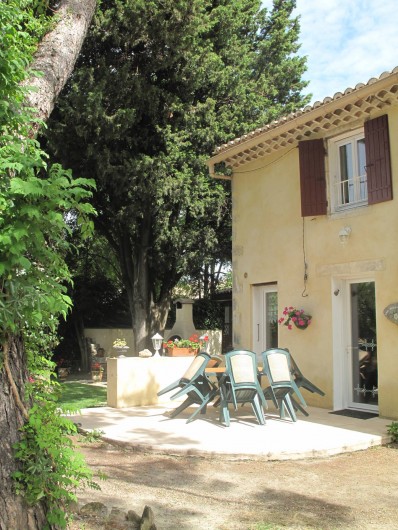 Location de vacances - Gîte à Lapalud - extérieur du gîte