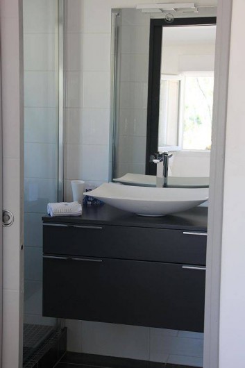 Location de vacances - Studio à Velaux - Salle de bain