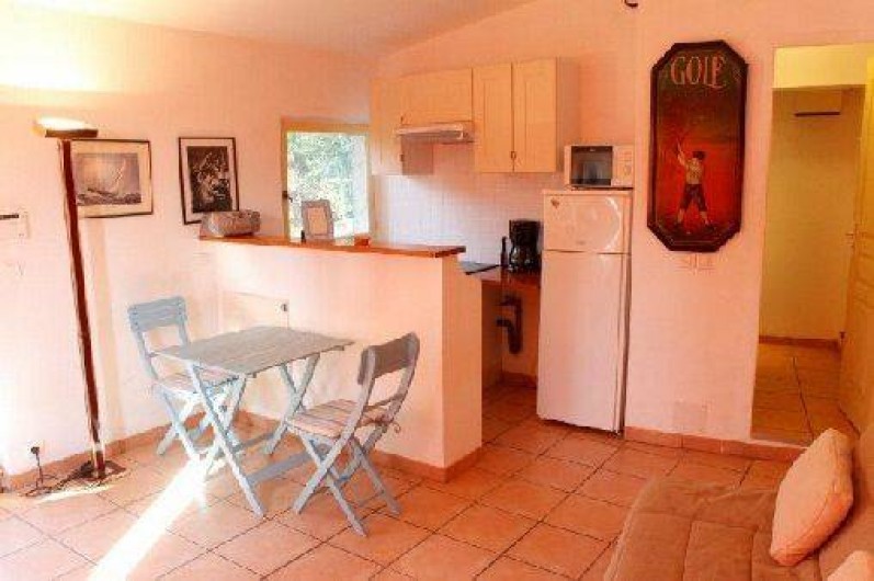 Location de vacances - Studio à Porto-Vecchio - COIN REPAS