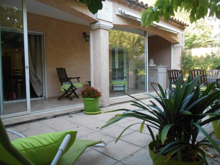 Location de vacances - Villa à Le Puy-Sainte-Réparade - Jardin