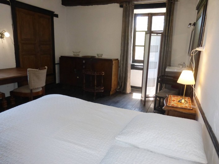 Location de vacances - Gîte à Saint-Hilaire-Peyroux - une autre chambre parentale