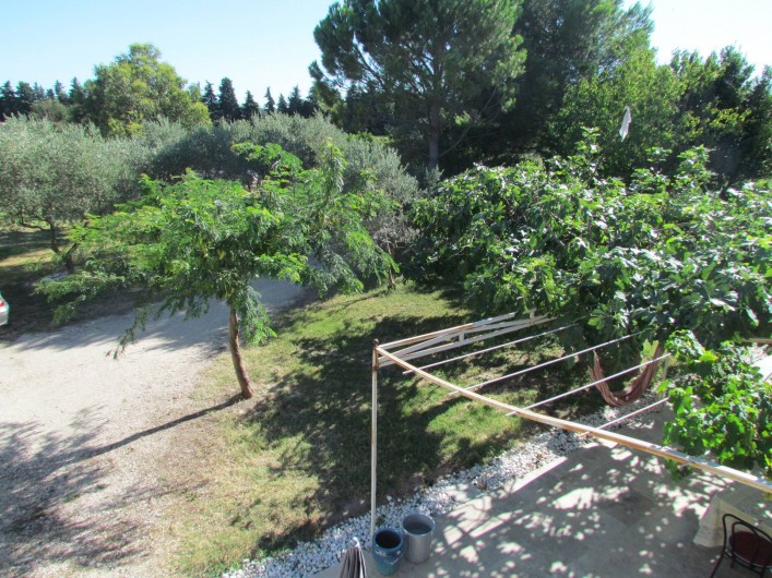 Location de vacances - Appartement à Sarrians - VUE TERRASSE