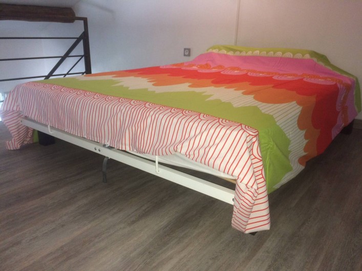 Location de vacances - Appartement à Sarrians - LIT KING SIZE