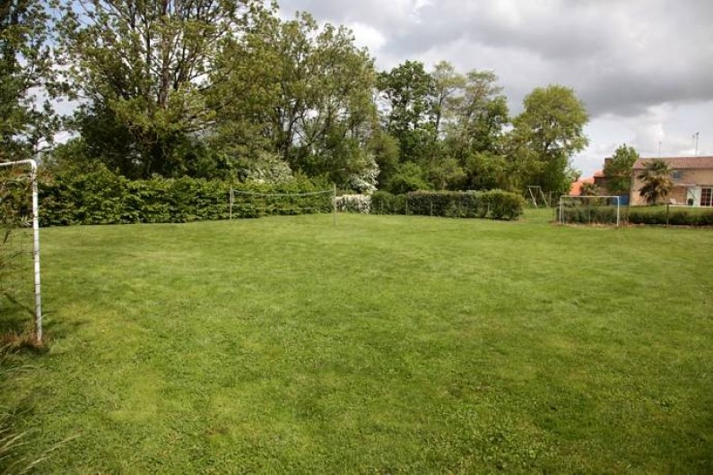Location de vacances - Gîte à La Jaudonnière - Terrain de football et terrain de badminton