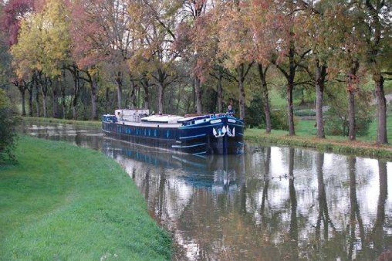 Location de vacances - Péniche à Maconge