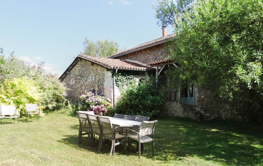 Location de vacances - Gîte à Bourrou - jardin gite theleme