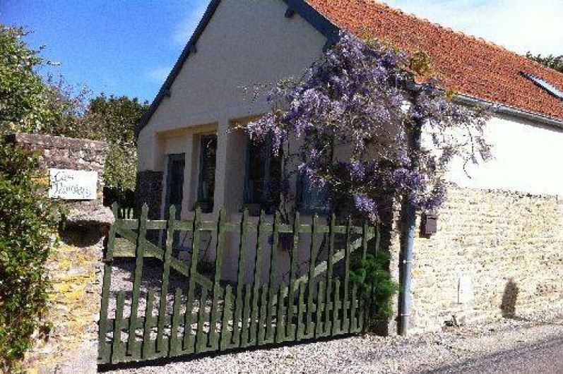 Location de vacances - Gîte à Saint-Georges-de-la-Rivière - maison en pierres