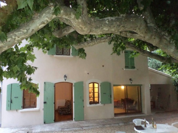 Location de vacances - Appartement à Saint-Ambroix - terrasse extérieur