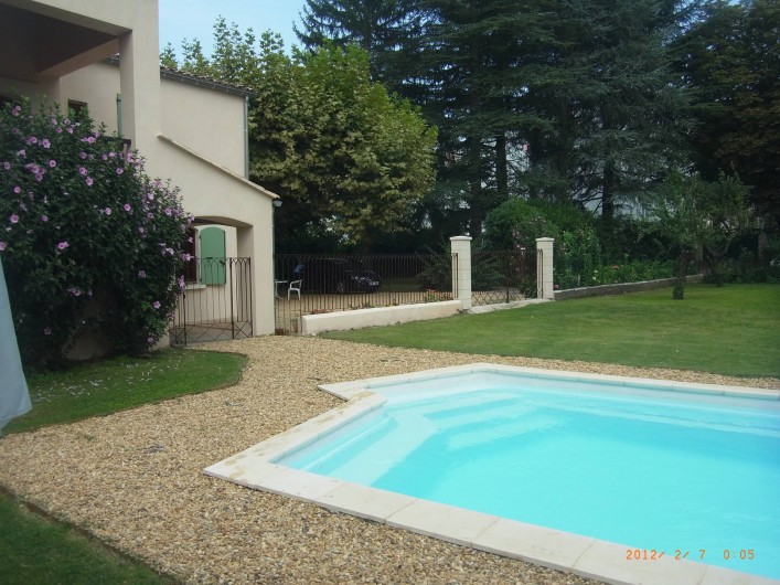 Location de vacances - Appartement à Saint-Ambroix - piscine et jardin