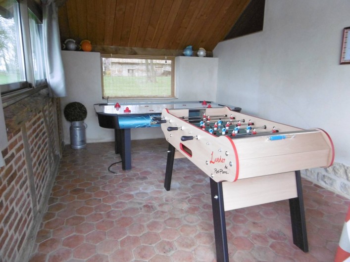 Location de vacances - Gîte à Pourlans - baby foot - table air hockey