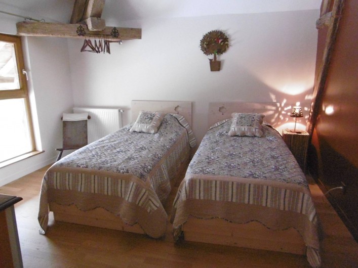Location de vacances - Gîte à Pourlans - chambre 2 au 1er étage