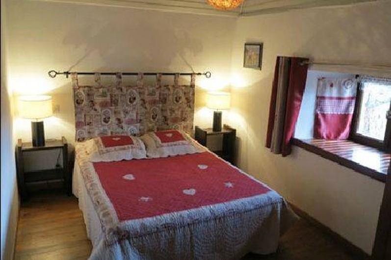 Location de vacances - Gîte à Saint-Pierre-de-Nogaret - Chambre "Montagne" 1 lit en 140 + 1 lit bébé