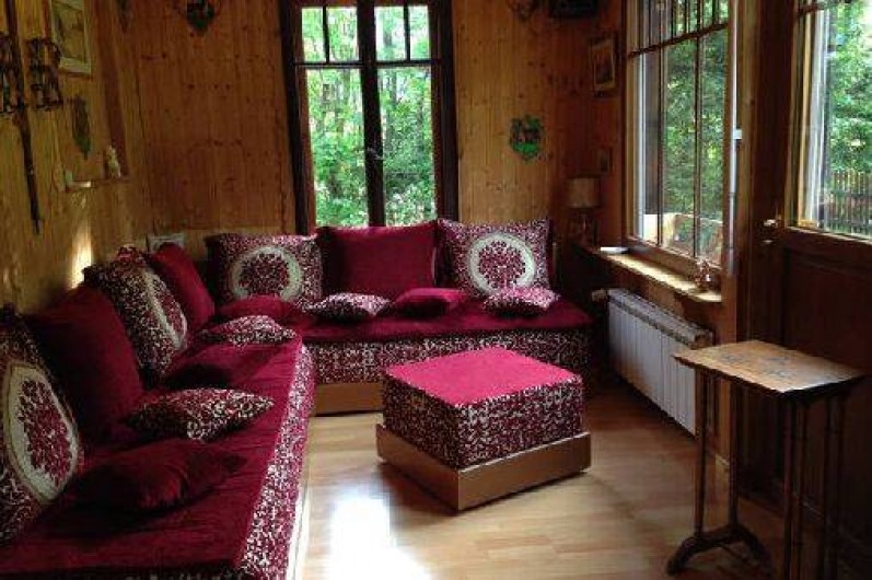 Location de vacances - Chalet à Chamonix-Mont-Blanc - Salon au rez-de-chaussée avec vue sur le Mont-Blanc