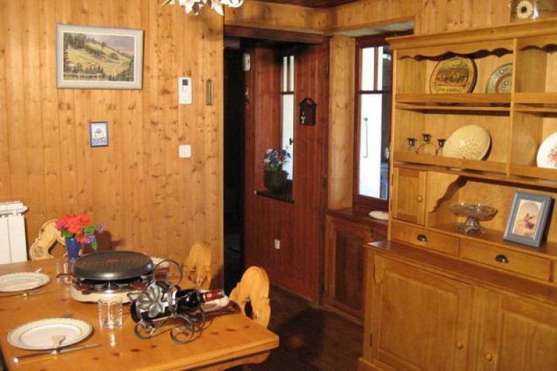 Location de vacances - Chalet à Chamonix-Mont-Blanc - Salle à manger au 1er étage avec balcon