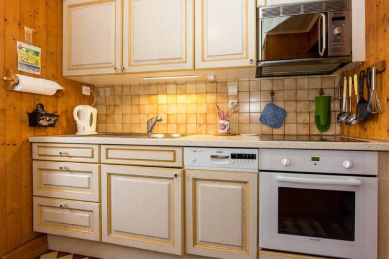 Location de vacances - Chalet à Chamonix-Mont-Blanc - Cuisine agencée au 1er étage