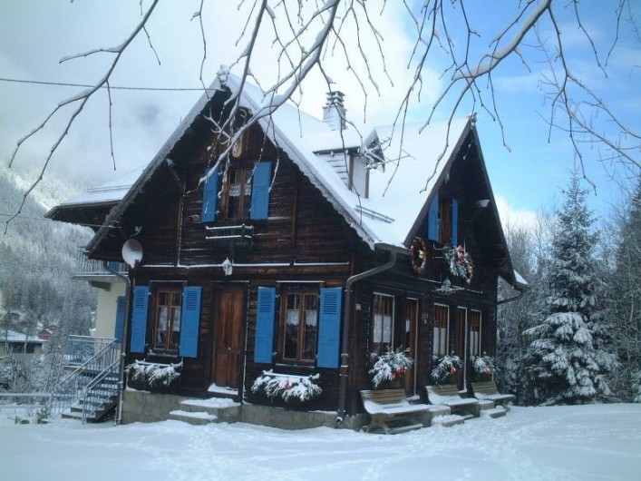 Location de vacances - Chalet à Chamonix-Mont-Blanc - Façade Ouest-Sud