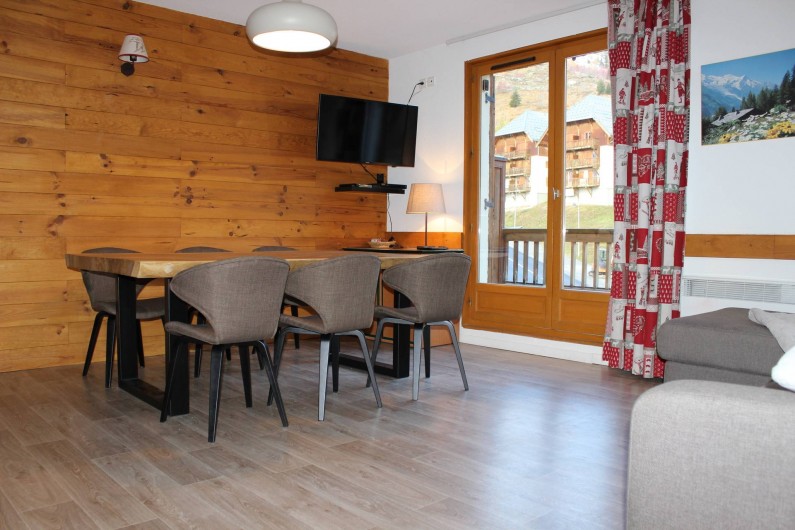 Location de vacances - Appartement à Saint-Sorlin-d'Arves - Grand séjour