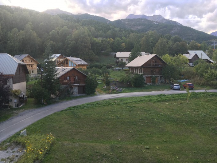 Location de vacances - Appartement à Puy-Saint-Vincent - vue du chalet