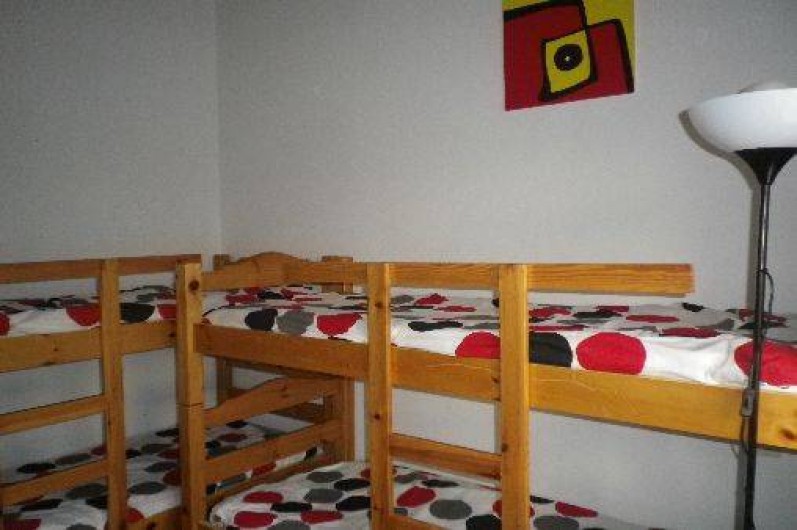 Location de vacances - Villa à Hyères - 2ieme chambre à l'étage  4 couchages