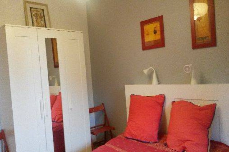 Location de vacances - Villa à Hyères - chambre du bas