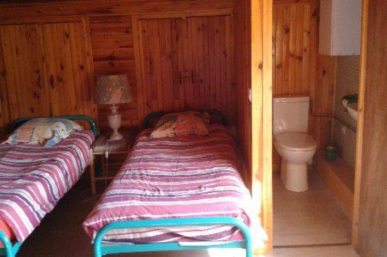 Location de vacances - Chalet à Alex - chambre 4 à l'étage : toilettes et lavabo