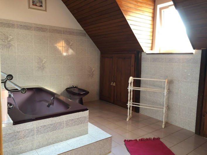 Location de vacances - Villa à Proissans - La salle de bain de l'étage