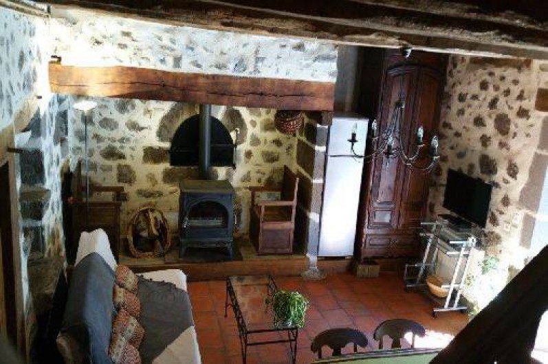 Location de vacances - Gîte à Aurillac - Le Canton et son Insert