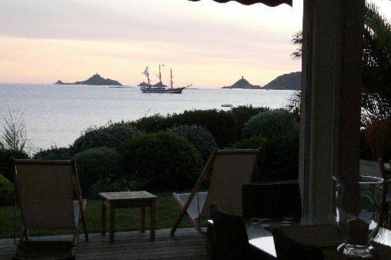 Location de vacances - Villa à Ajaccio - ILES SANGUINAIRES vues  de la Terrasse