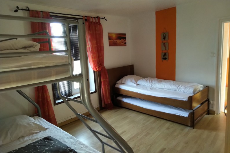 Location de vacances - Gîte à Sainte-Honorine-des-Pertes - Chambre au 1er étage du Gîte A