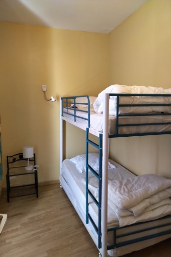 Location de vacances - Gîte à Sainte-Honorine-des-Pertes - Chambre pour enfants Gîte A