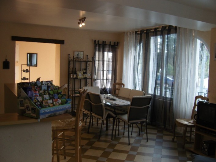 Location de vacances - Gîte à Sainte-Honorine-des-Pertes - Salon séjour du Gîte C