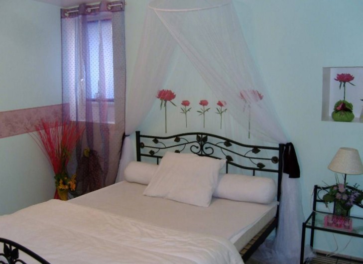 Location de vacances - Gîte à Sainte-Honorine-des-Pertes - Chambre du Gîte A au rez de chaussée