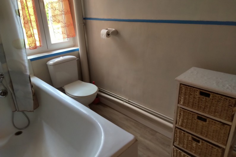Location de vacances - Gîte à Sainte-Honorine-des-Pertes - Salle de bain du Gîte A