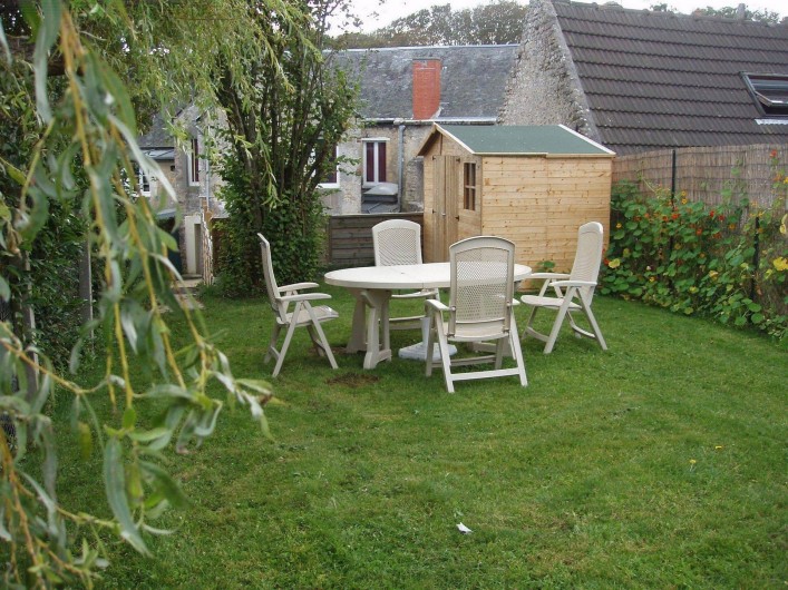 Location de vacances - Gîte à Sainte-Honorine-des-Pertes - Jardin du Gîte A