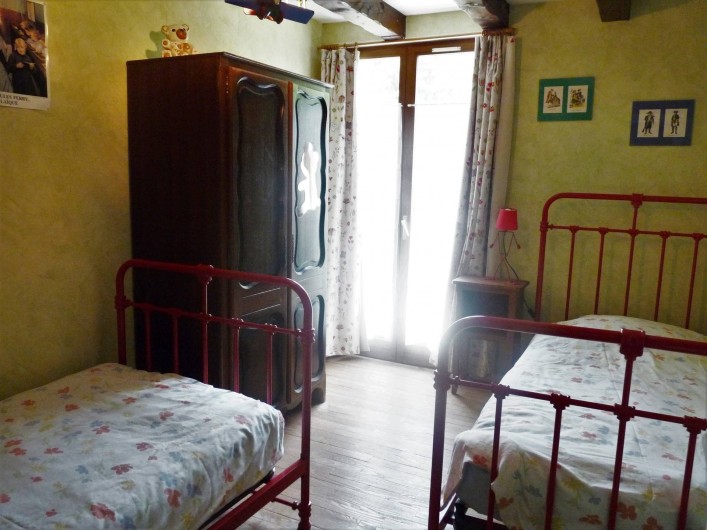 Location de vacances - Appartement à Ban-de-Laveline - chambre 2 lits de 90 moyen gîte