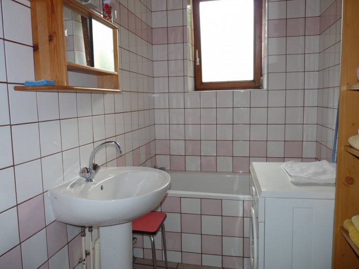 Location de vacances - Appartement à Ban-de-Laveline - salle de bains grand gite