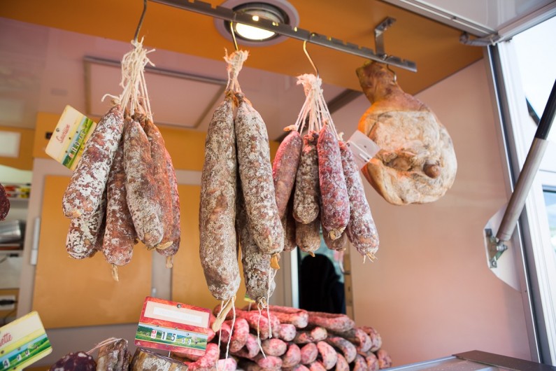 Location de vacances - Chalet à Rieupeyroux - La bonne charcuterie