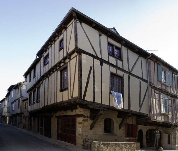 Location de vacances - Chalet à Rieupeyroux - Sauveterre de Rouergue