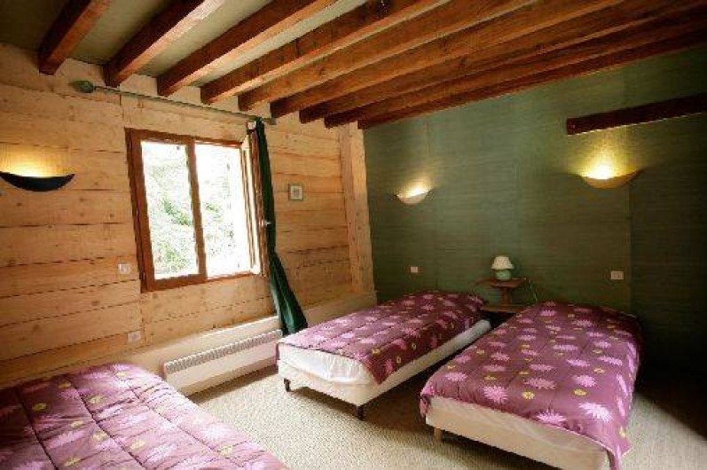 Location de vacances - Gîte à Outines - Chambre rez-de-jardin "Le héron pourpré" accessible PMR