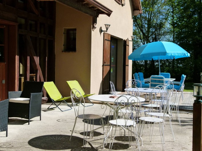 Location de vacances - Gîte à Outines - Terrasse solarium