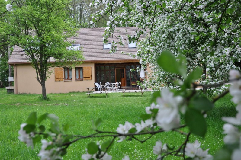 Location de vacances - Gîte à Outines - Le gite au printemps