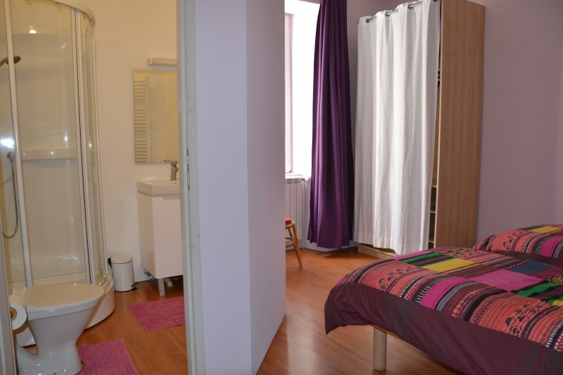 Location de vacances - Gîte à Antraigues-sur-Volane - Chambre 4 :  Côté Rivière avec Douche et Toilettes pour 2 personnes