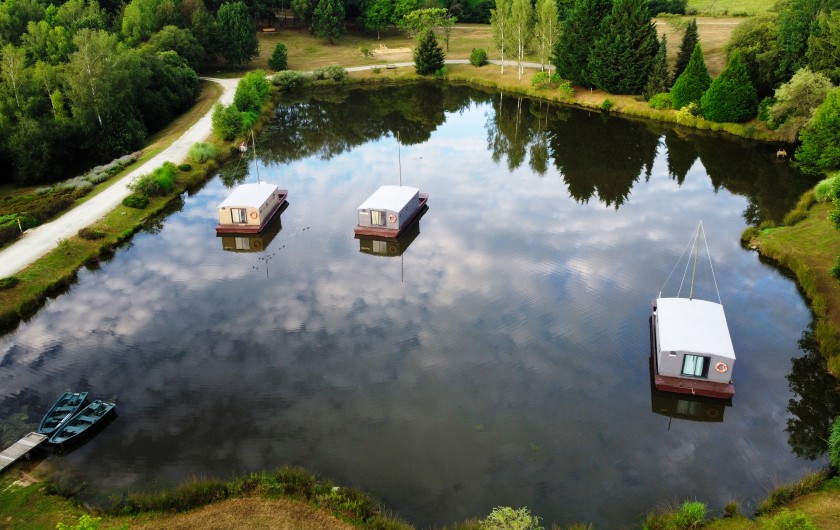Location de vacances - Bateau à Chamberet - Étang