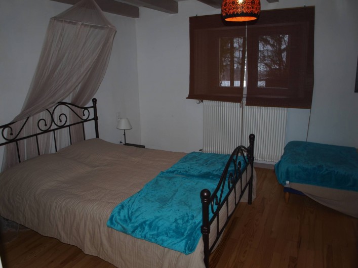 Location de vacances - Gîte à Corcieux - La chambre bleue au RdC