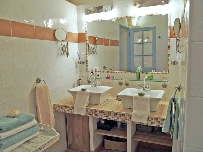 Location de vacances - Gîte à Tharaux - Salle d'eau